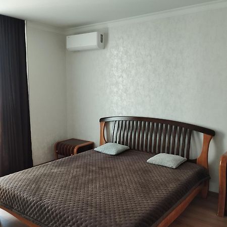 Vip Квартира Жк Київ Скай Рівненська, 4 Lutsʼk Εξωτερικό φωτογραφία